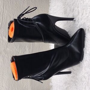 Shoedazzle Georgia Black Faux Leather Point Toe Side Zip Stiletto Ankle Boot